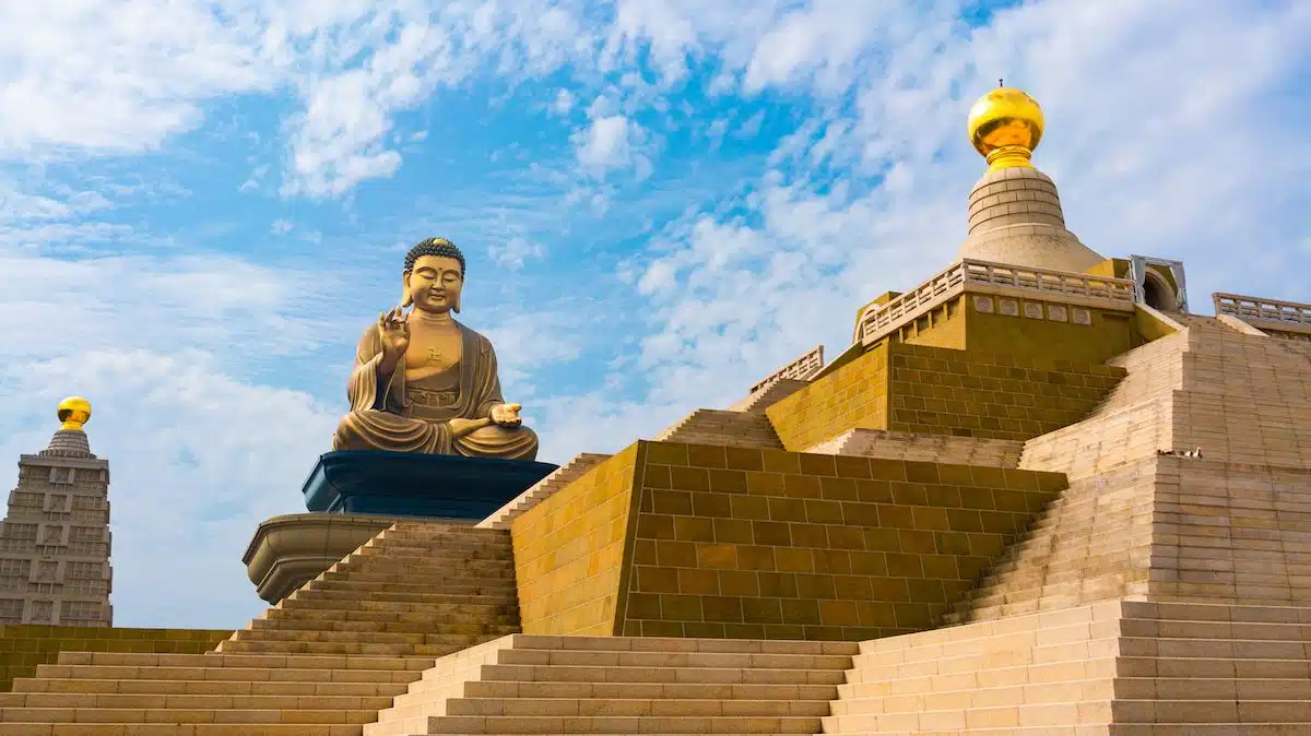 fo-guang-shan-kaohsiung-taiwan